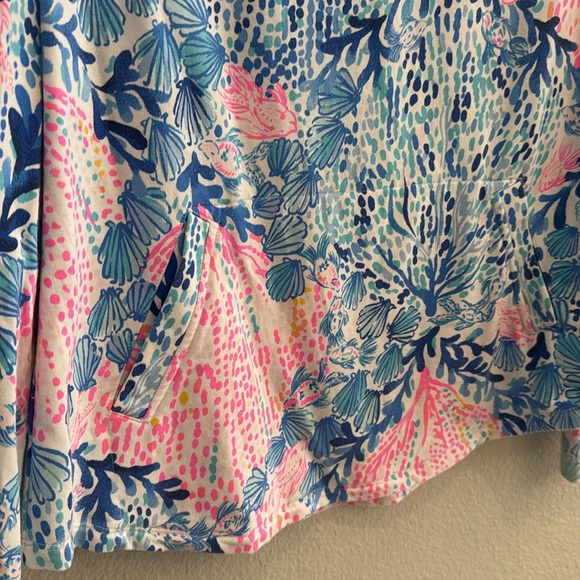 Lilly Pulitzer pullover - Picture 4 of 8